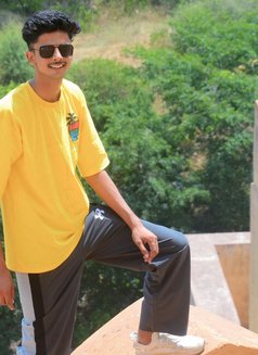 Parashchoudhary - Male escort in Navi Mumbai Photo 19 of 21