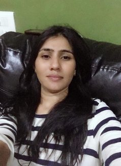Rsnehareddy - escort in Hyderabad Photo 5 of 9