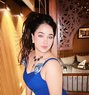 Call Girls in Greater Noida Cash Payment - యాక్టర్ in Noida Photo 1 of 4