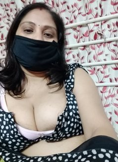 Kavya Cam Show and Meet Available - escort in Mumbai Photo 1 of 2