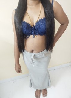 Gayathri Cam and Real Meet Chennai tamil - adult performer in Chennai Photo 3 of 5