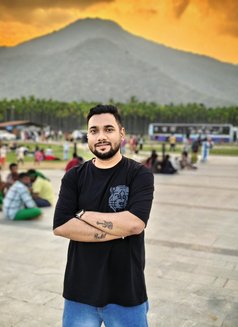 Ersahil - Male escort in Kolkata Photo 8 of 9