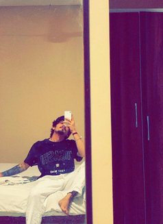 Vicky - Male एस्कॉर्ट in Pune Photo 2 of 3