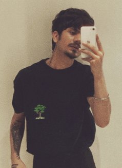 Vicky - Male एस्कॉर्ट in Pune Photo 3 of 3