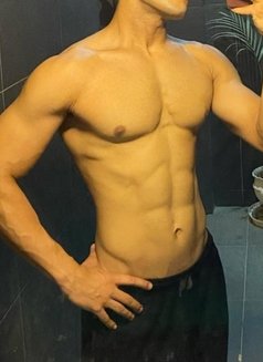 Rahul – 7 Inc Dick With Abs - Transsexual escort in Hyderabad Photo 1 of 2