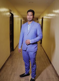 Kingsataneblis - Male escort in Kolkata Photo 1 of 1