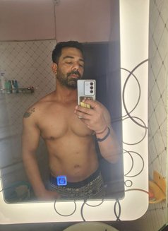 Oxytocin - Male escort in New Delhi Photo 1 of 5