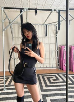 Mistress Cléo - dominatrix in Bangalore Photo 5 of 6