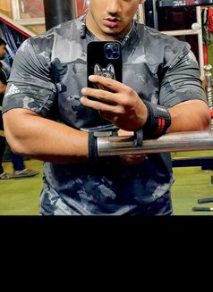 Anshuman 100 Genuine - Male escort in New Delhi Photo 2 of 7
