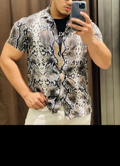 Anshuman 100 Genuine - Male escort in New Delhi Photo 7 of 7