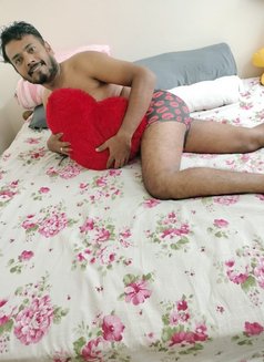 P. A Topper - Male escort in Candolim, Goa Photo 4 of 6