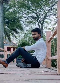 Karan Roy - Male escort in Kolkata Photo 4 of 4