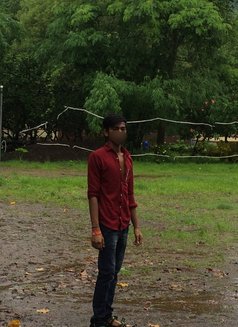 Young Elite Bull - Male escort in Mumbai Photo 2 of 5