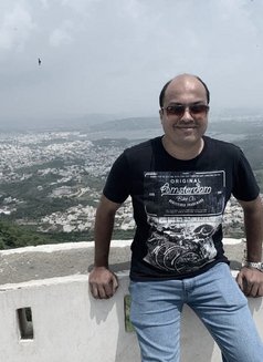 Roccomumbai - Male escort in Mumbai Photo 10 of 12