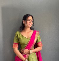 Nisha - এস্কর্ট in Bangalore Photo 1 of 2