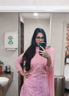 Amishasingh - Transsexual escort in New Delhi Photo 1 of 7