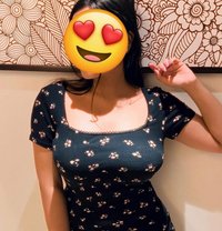 Riyanshi Escort - escort in Mumbai
