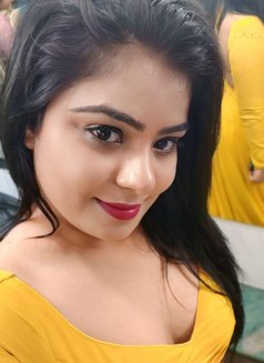Riyanshi Escort - ఎస్కార్ట్ in Mumbai Photo 3 of 3