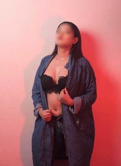 Call Girl Service in Abu Dhabi - escort in Candolim, Goa Photo 1 of 1