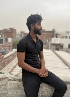 Yunus - Male escort in New Delhi Photo 3 of 4