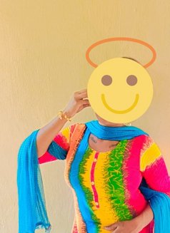 Shalu Riya - escort in Chennai Photo 2 of 3