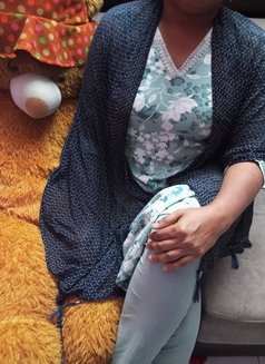 Tamil Homely Girls Available in Chennai - escort in Chennai Photo 1 of 2
