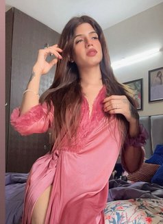 alina - Transsexual এস্কর্ট in New Delhi Photo 5 of 6
