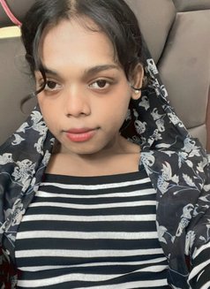 Arohi - Transsexual escort in New Delhi Photo 2 of 7
