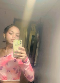 Arohi - Transsexual escort in New Delhi Photo 2 of 7