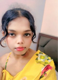 Arohi - Transsexual escort in New Delhi Photo 5 of 7