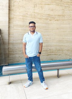 Logan - Male escort in Gurgaon Photo 12 of 12