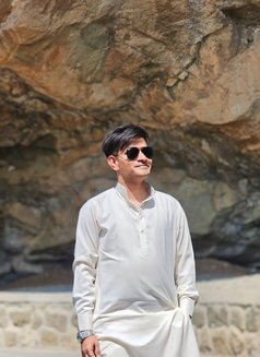 Top Here for Gays - Male escort in Mumbai Photo 2 of 4