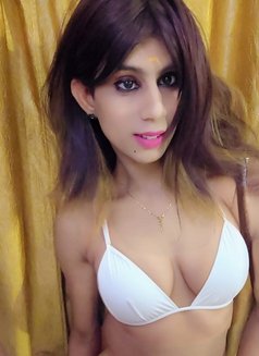 Vidushi - Transsexual escort in Hyderabad Photo 1 of 5