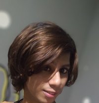 Vidushi - Transsexual escort in Hyderabad