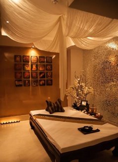 Paradiseon Spa = Bangkok Style Massage - ఎస్కార్ట్ in Hyderabad Photo 11 of 13