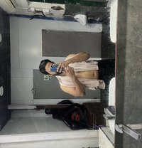 Vivank - Male adult performer in Mumbai