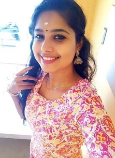 Bhavika Escort Sarvice - எஸ்கார்ட் in New Delhi Photo 1 of 2