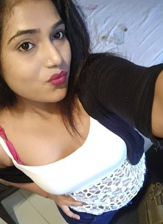 Priya - এস্কর্ট in Mumbai Photo 1 of 1