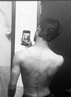 Young man - Male escort in Indore Photo 2 of 4