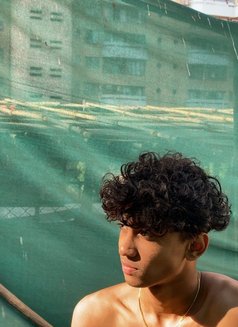 Mumbble - Male escort in Pune Photo 4 of 4