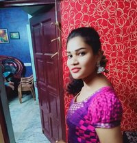 Varsha Active Tool Shimale - Transsexual మసాజ్ in Chennai