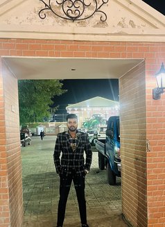 Raghav - Male escort in New Delhi Photo 1 of 3