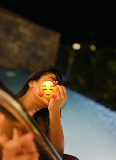Prachi Tyagi Independent Girl - எஸ்கார்ட் in Bangalore Photo 3 of 4