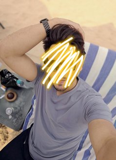 INDIVIDUAL, TRUSTED COMPANION 🤍& MASSUR - Male escort in Mumbai Photo 3 of 4