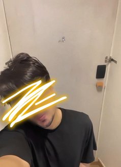 INDIVIDUAL, TRUSTED COMPANION 🤍& MASSUR - Male escort in Mumbai Photo 4 of 4