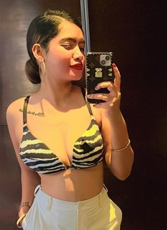 Female Escort Service in Gaur City Noida - escort agency in Noida Photo 3 of 4