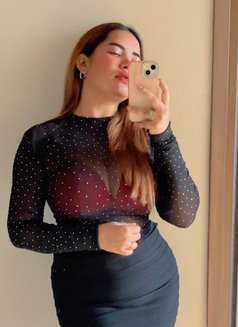 Female Escort Service in Gaur City Noida - escort agency in Noida Photo 4 of 4