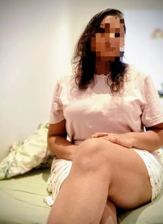 Tanvi - companion in Bangalore Photo 2 of 2