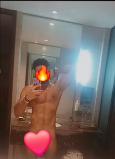 Raj - Male escort in New Delhi Photo 3 of 4