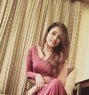 Rashmi, Book Mumbai Call Girls - एस्कॉर्ट in Mumbai Photo 1 of 1
